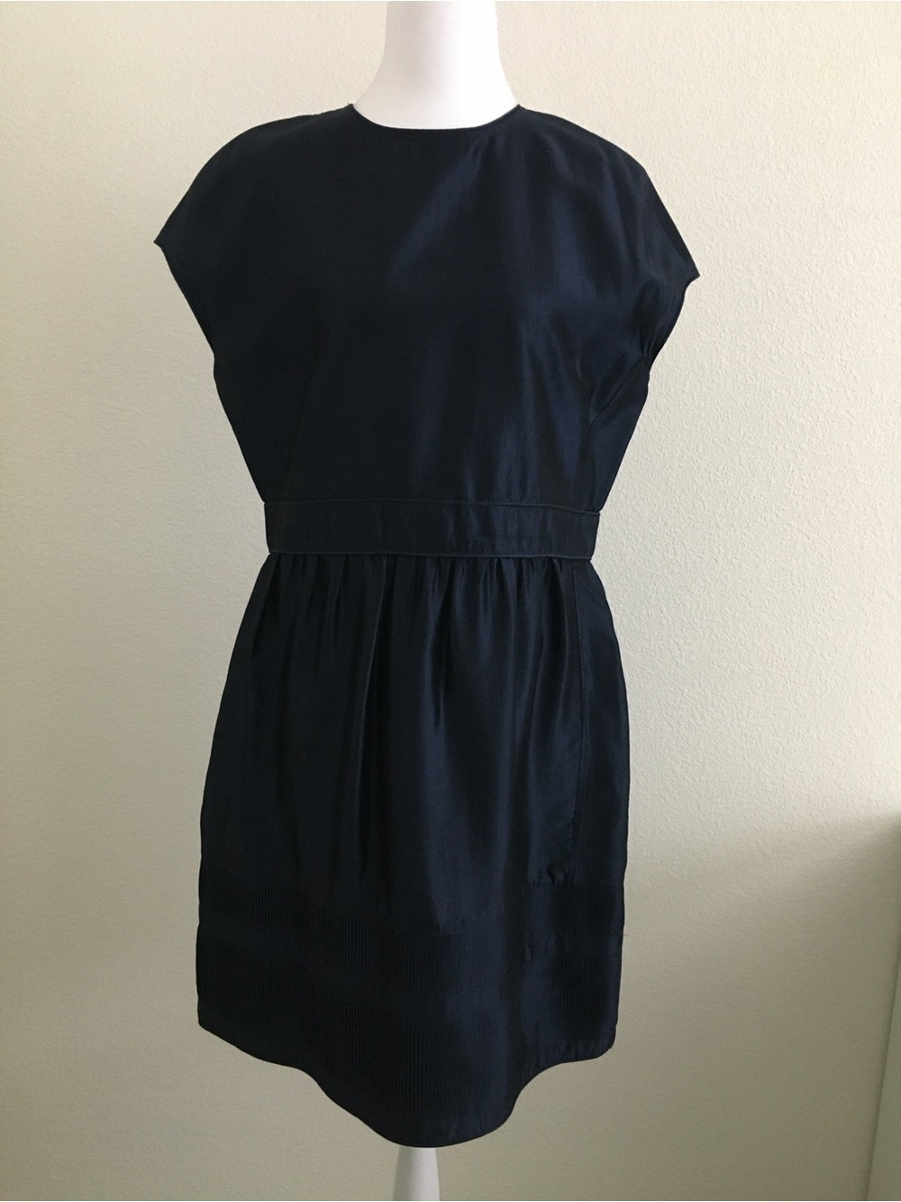 Burberry Mini Dress – Women’s Size 12 – Navy Blue Silk Blend - Picture 12 of 16